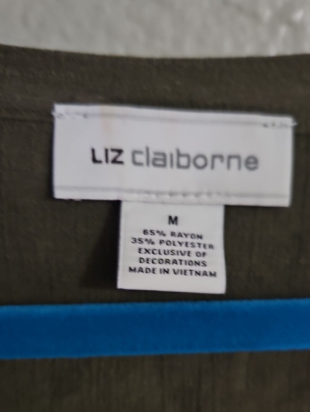 Liz Claiborne Olive Green Studded V-Neck Gauze Top, Size M - Picture 3 of 5